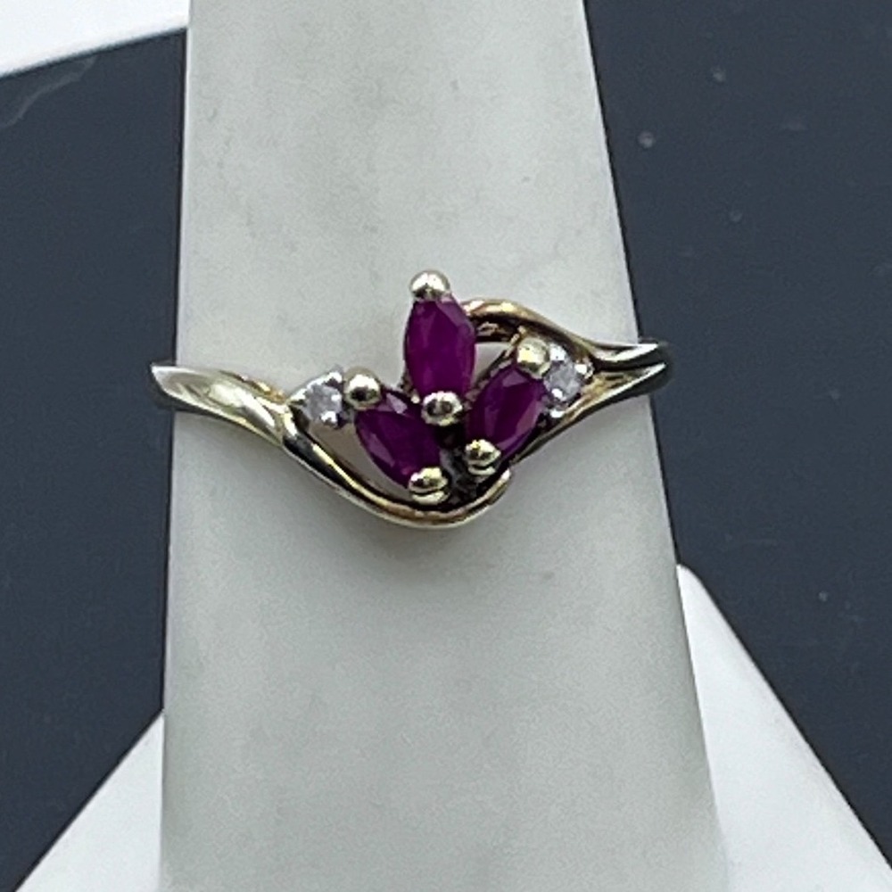HN Heng Ngai Vintage 10k Yellow Gold Marquise Red Ruby Round Diamond Ring 8.5